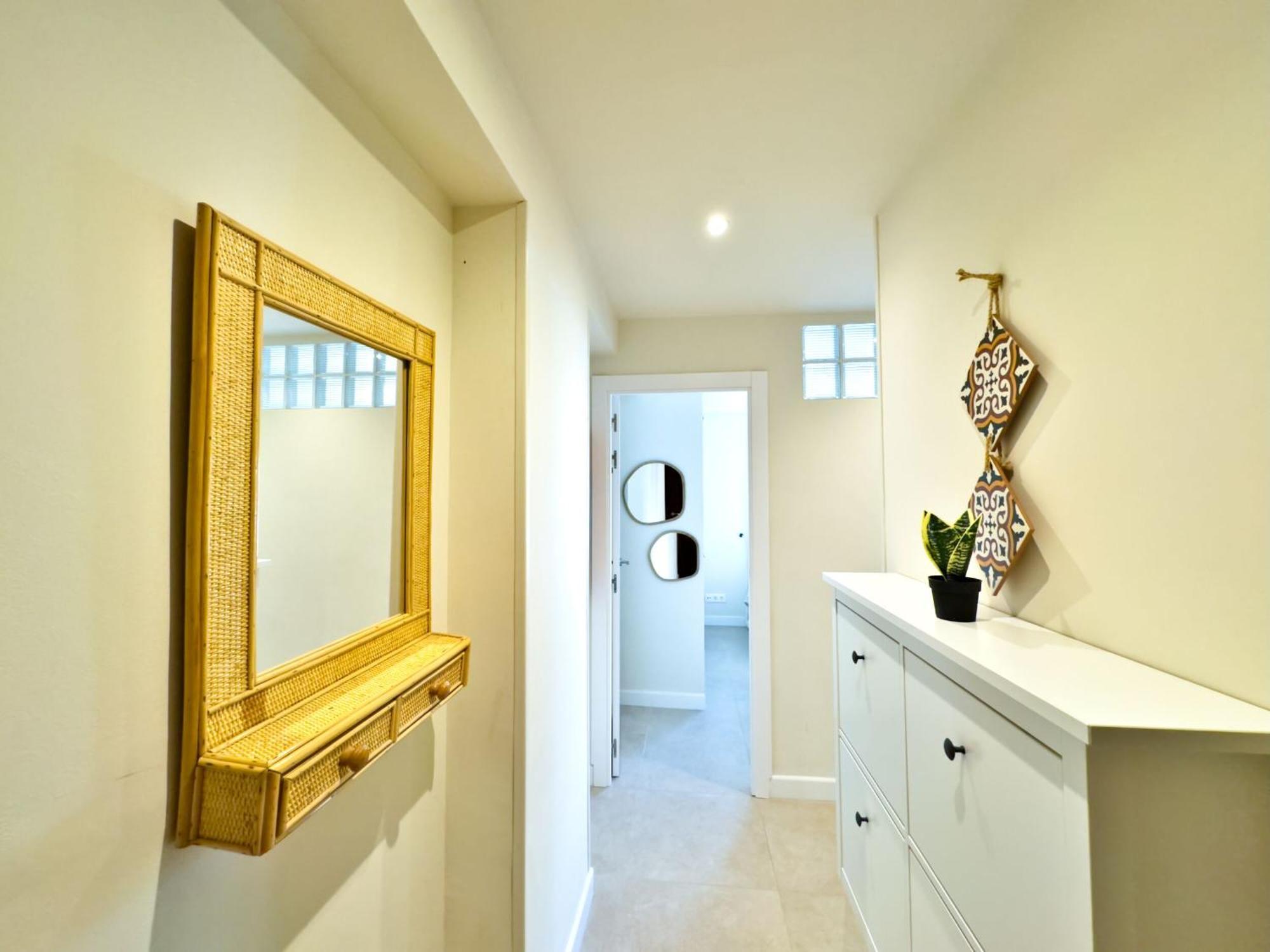 Apartamento Boho Chic Apt, Frontline Sea & Paseo Views